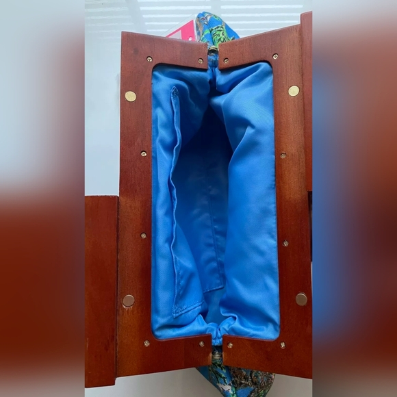 NWT Lilly Pulitzer Bermuda Clutch - Picture 4 of 4